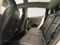 Tesla Model Y Long Range Dual Motor 190kW thumbnail