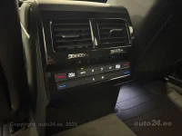 Volkswagen Touareg R-Line 4motion 3 210kW thumbnail