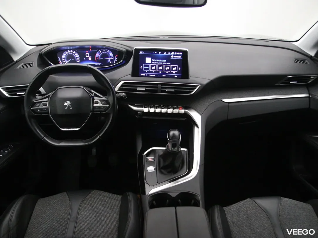 Peugeot 5008 1.2 96kW