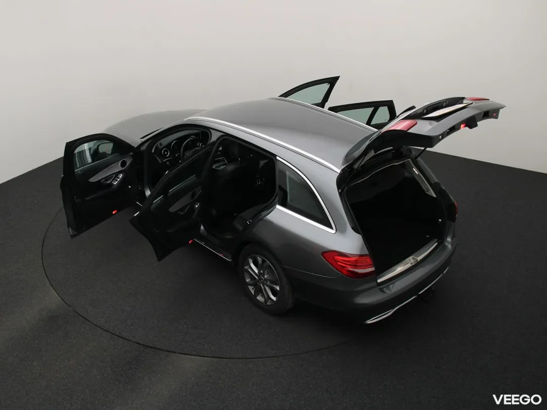 Mercedes-Benz C220 2.1 125kW