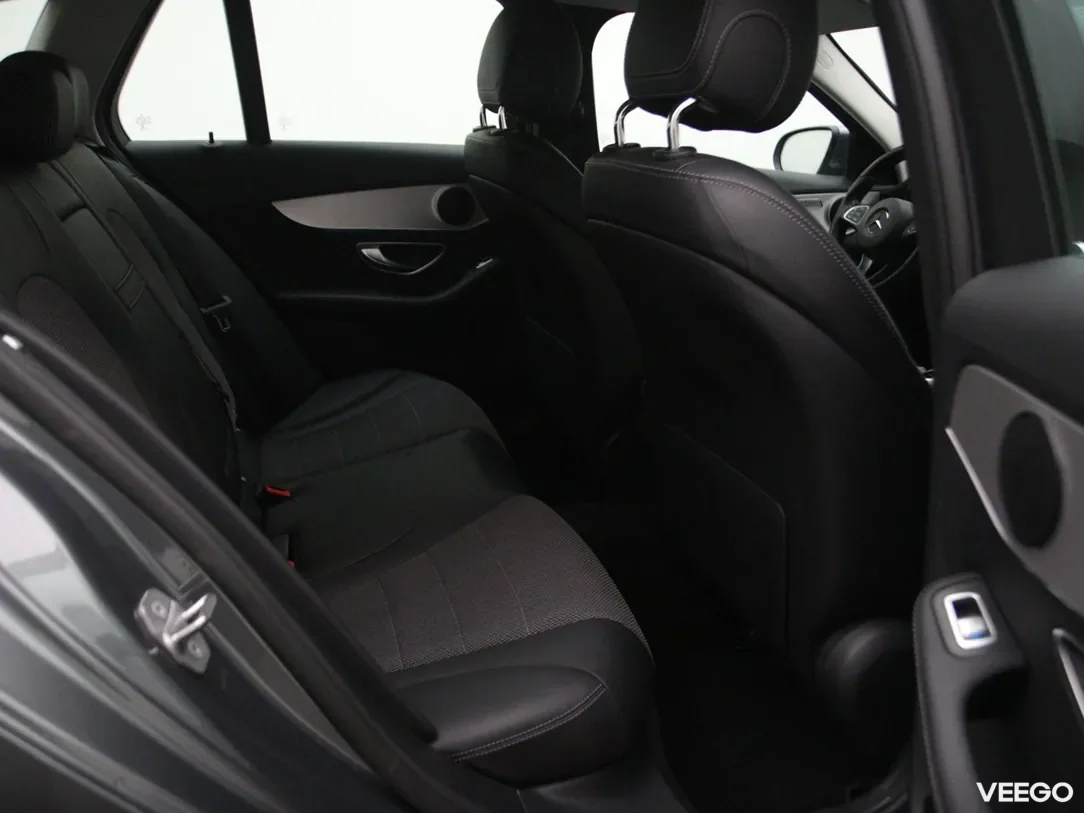 Mercedes-Benz C220 2.1 125kW