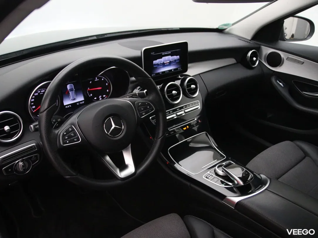 Mercedes-Benz C220 2.1 125kW