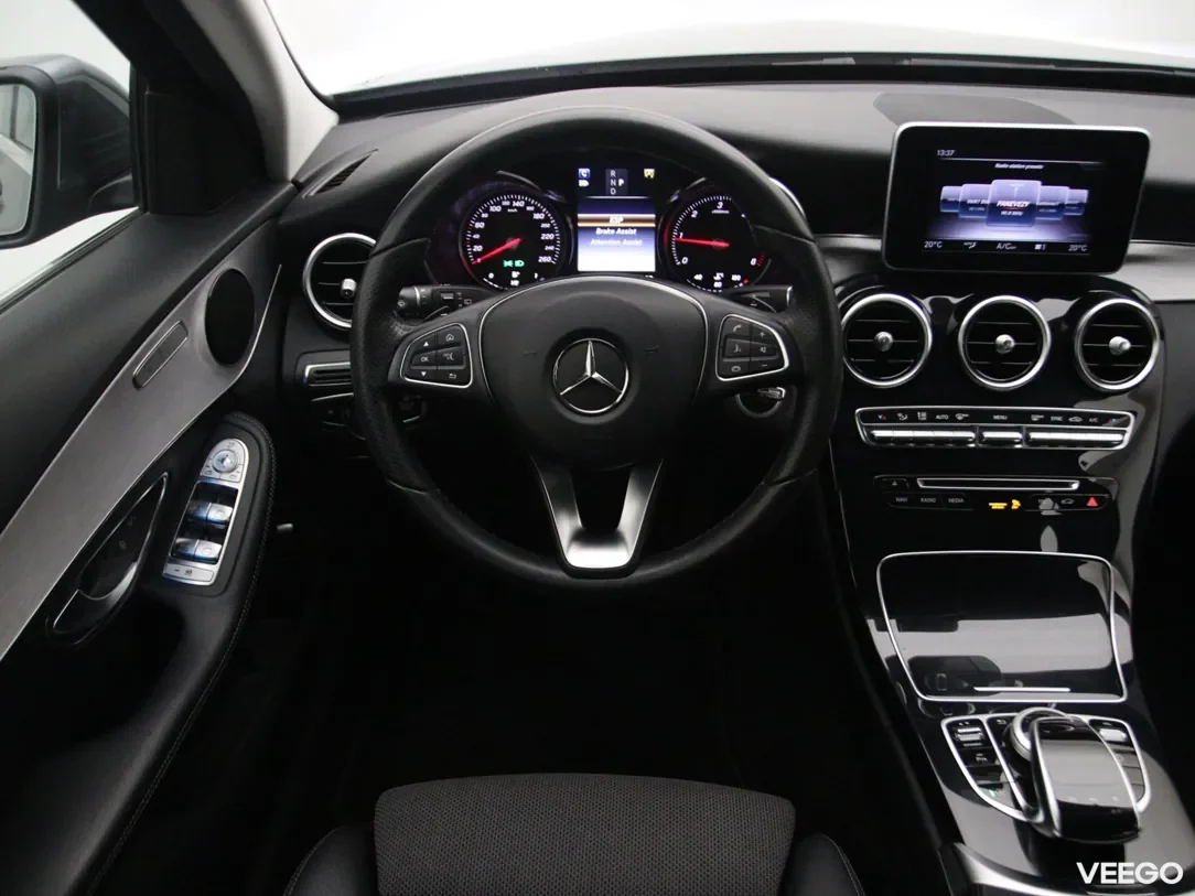 Mercedes-Benz C220 2.1 125kW