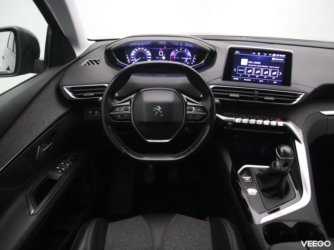 Peugeot 5008 1.2 96kW