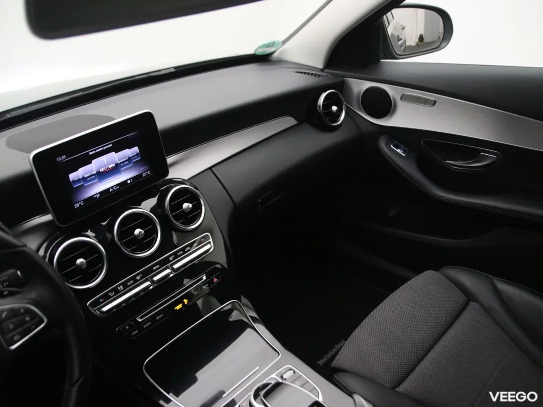 Mercedes-Benz C220 2.1 125kW