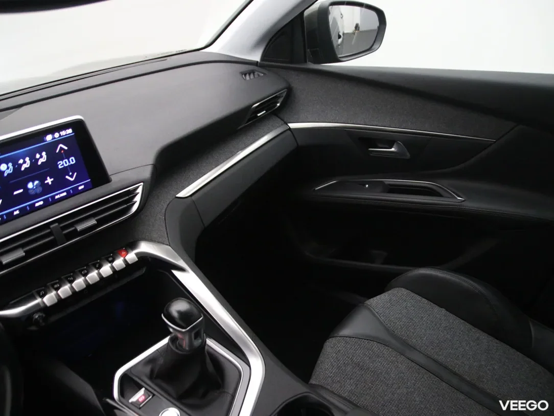 Peugeot 5008 1.2 96kW
