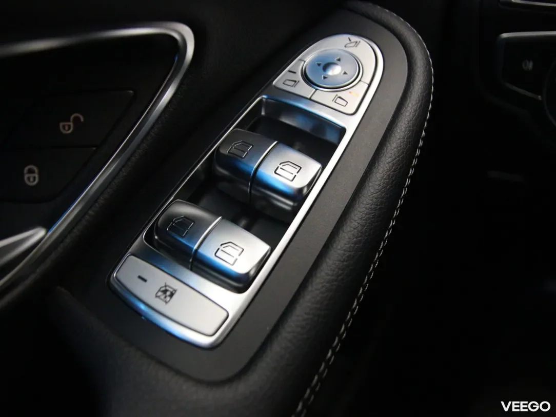 Mercedes-Benz C220 2.1 125kW