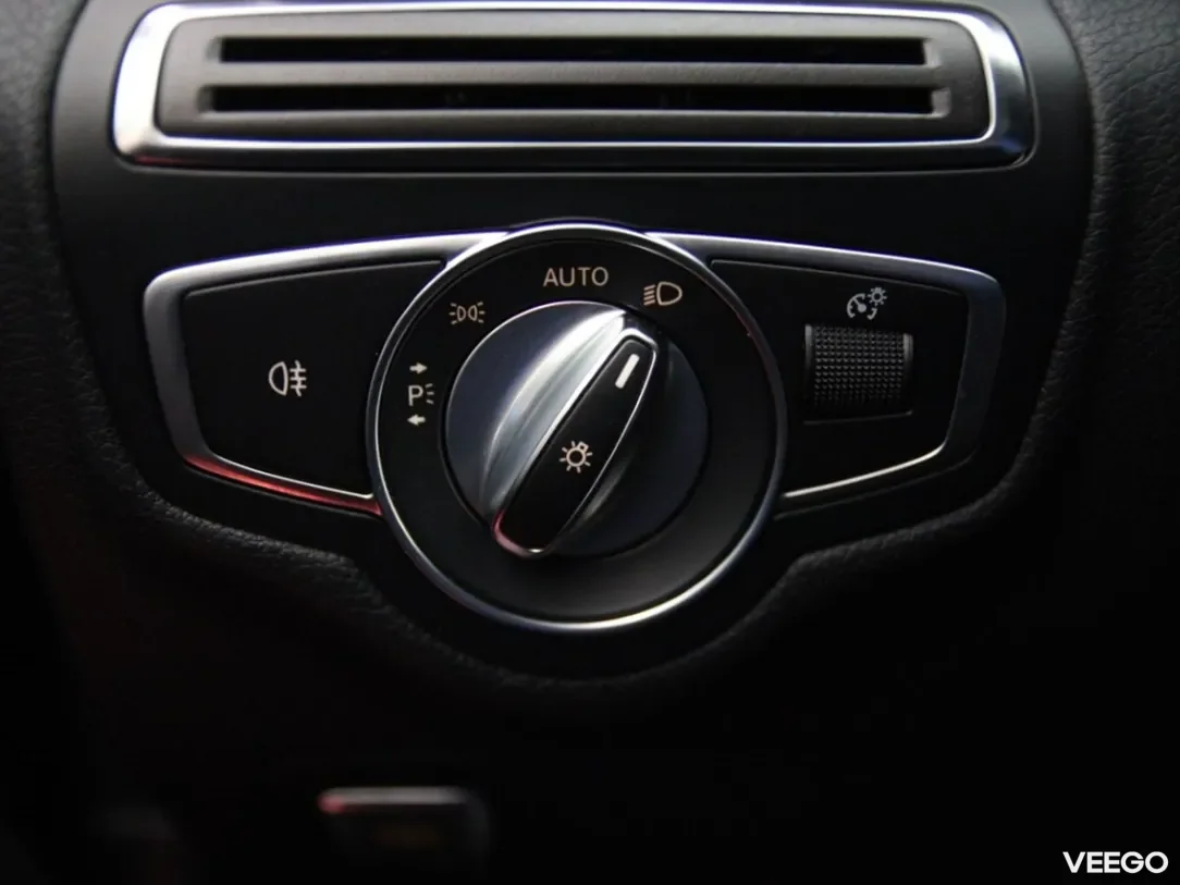 Mercedes-Benz C220 2.1 125kW
