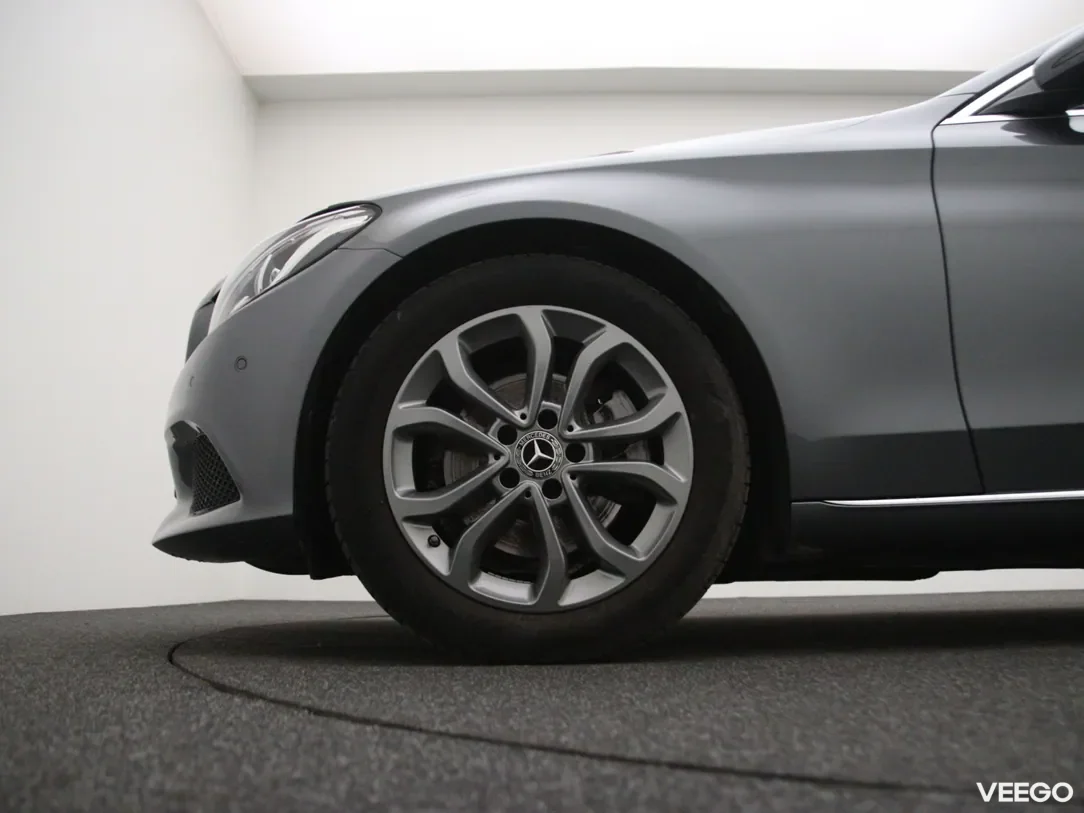 Mercedes-Benz C220 2.1 125kW