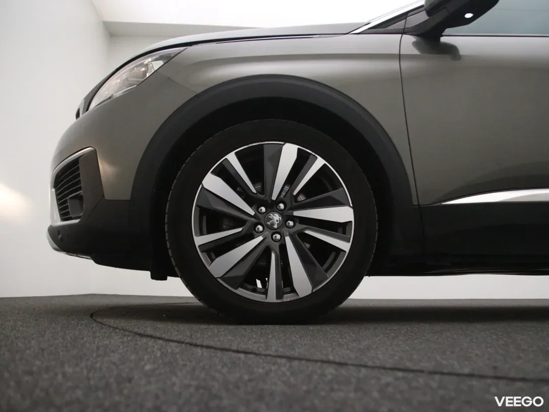 Peugeot 5008 1.2 96kW