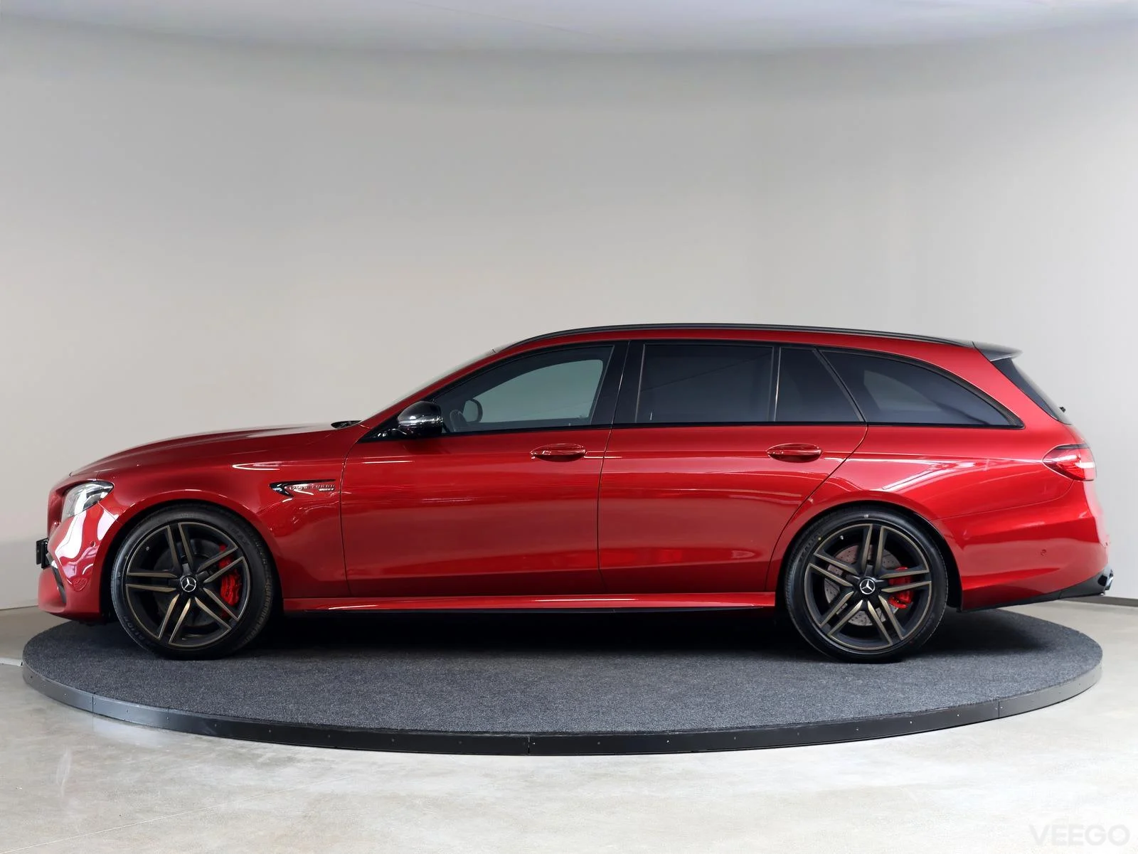 Mercedes-Benz E63 AMG 4MATIC 4 450kW