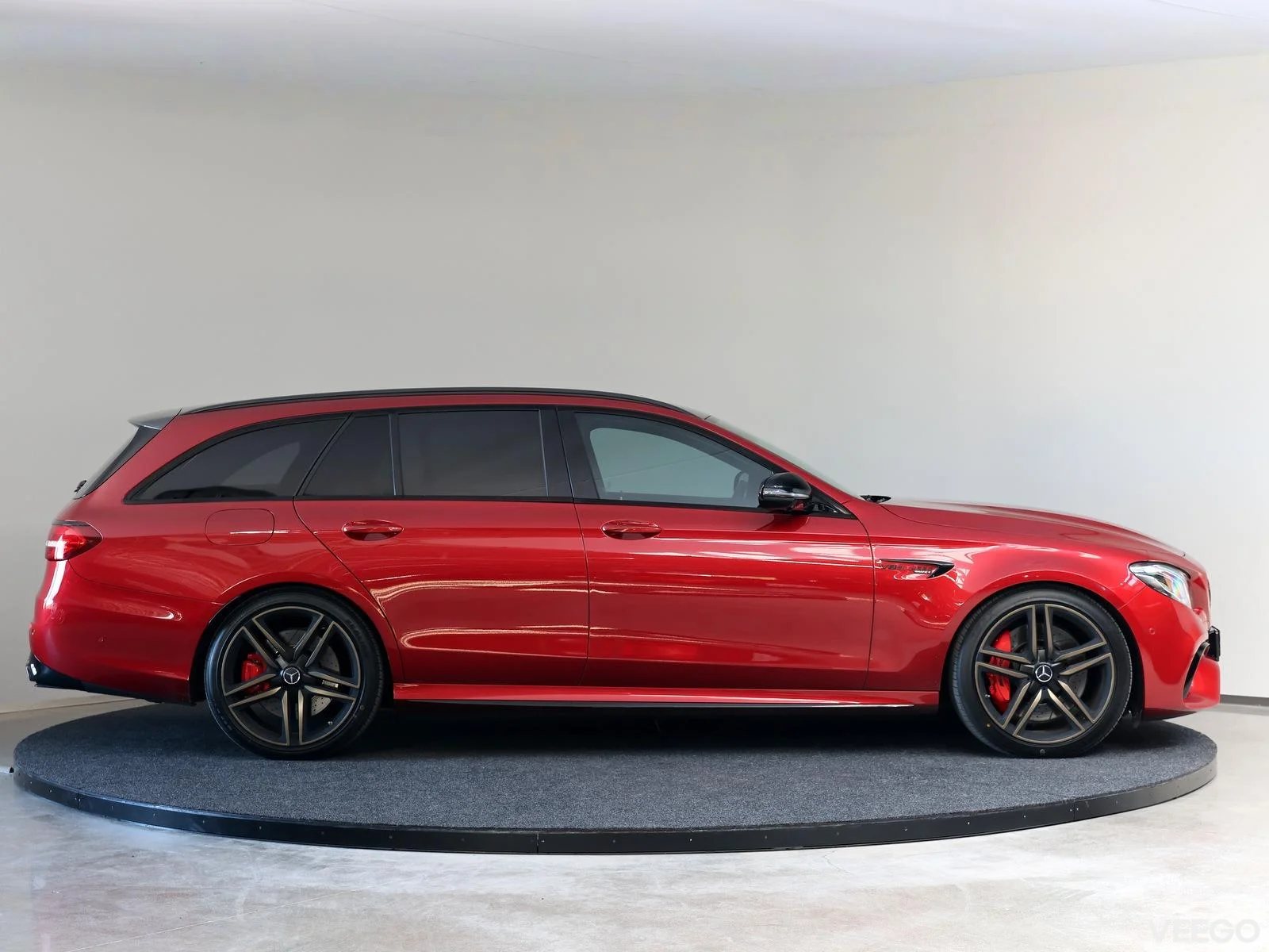 Mercedes-Benz E63 AMG 4MATIC 4 450kW