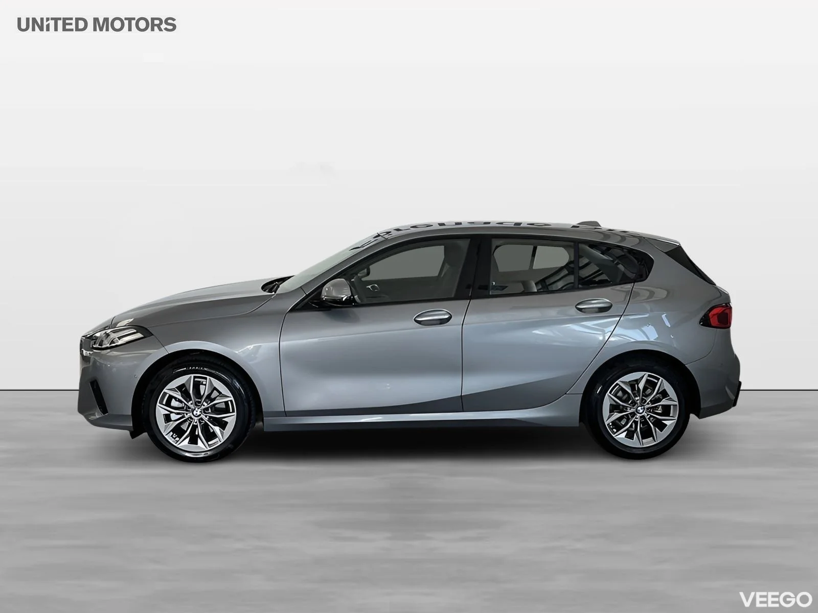 BMW 120 Automat Rattvärme Backkamera 17" Drive/Park Assist 0kW