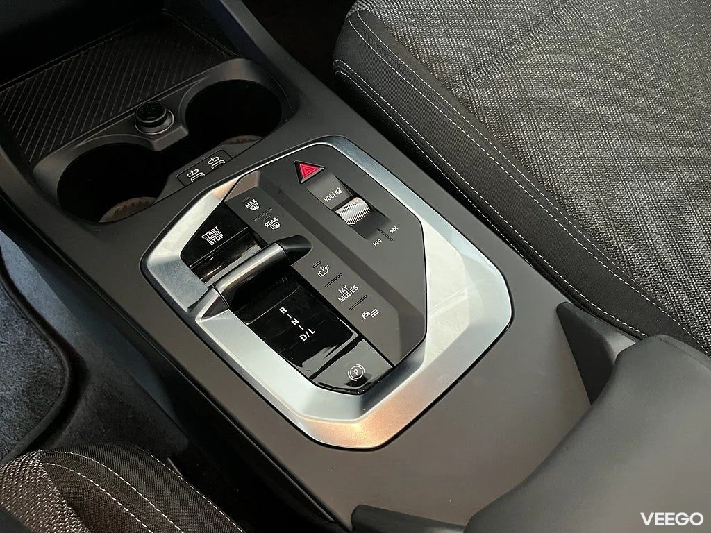 BMW 120 Automat Rattvärme Backkamera 17" Drive/Park Assist 0kW