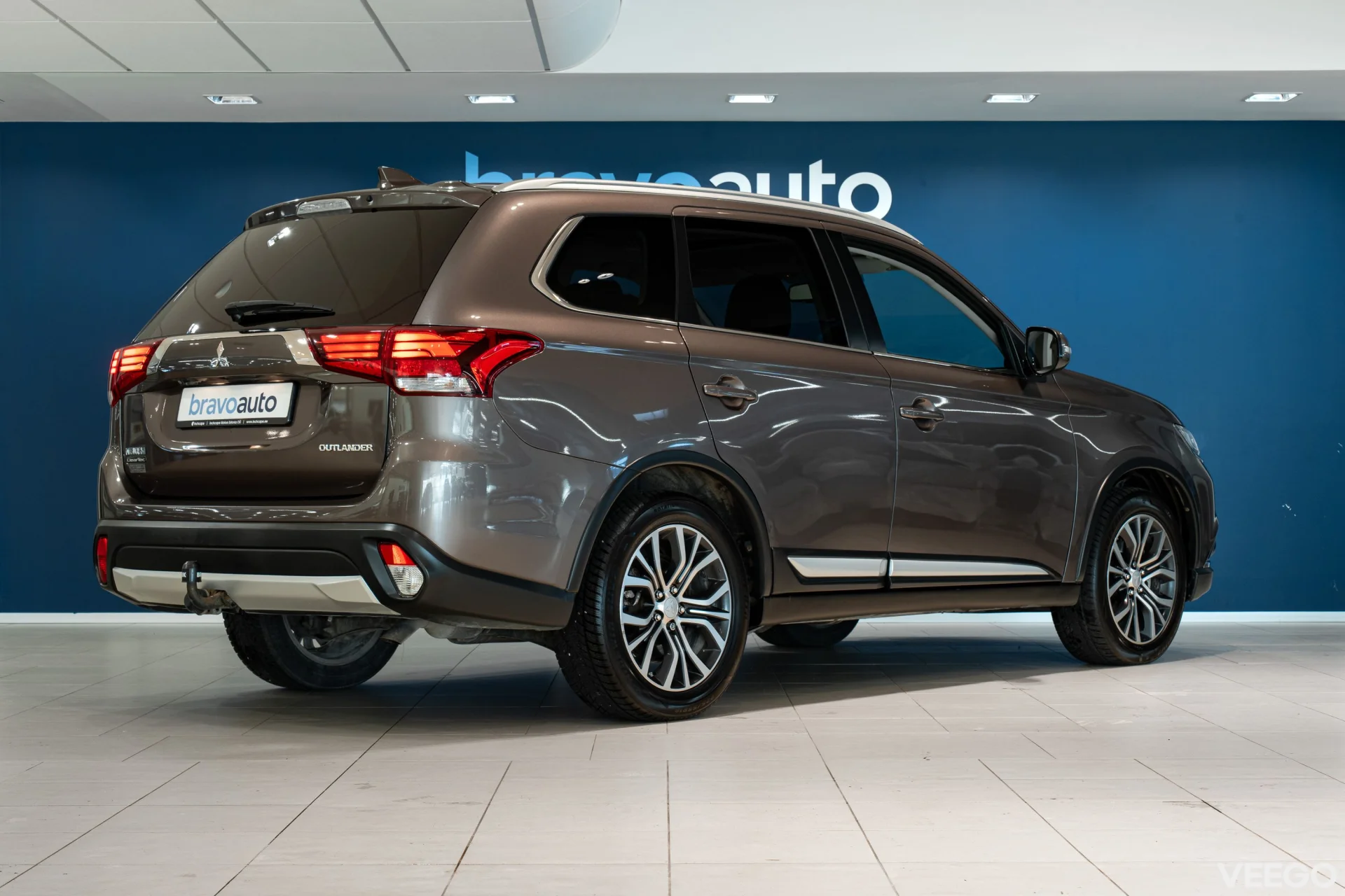 Mitsubishi Outlander AWD Instyle Connect 2.3 110kW