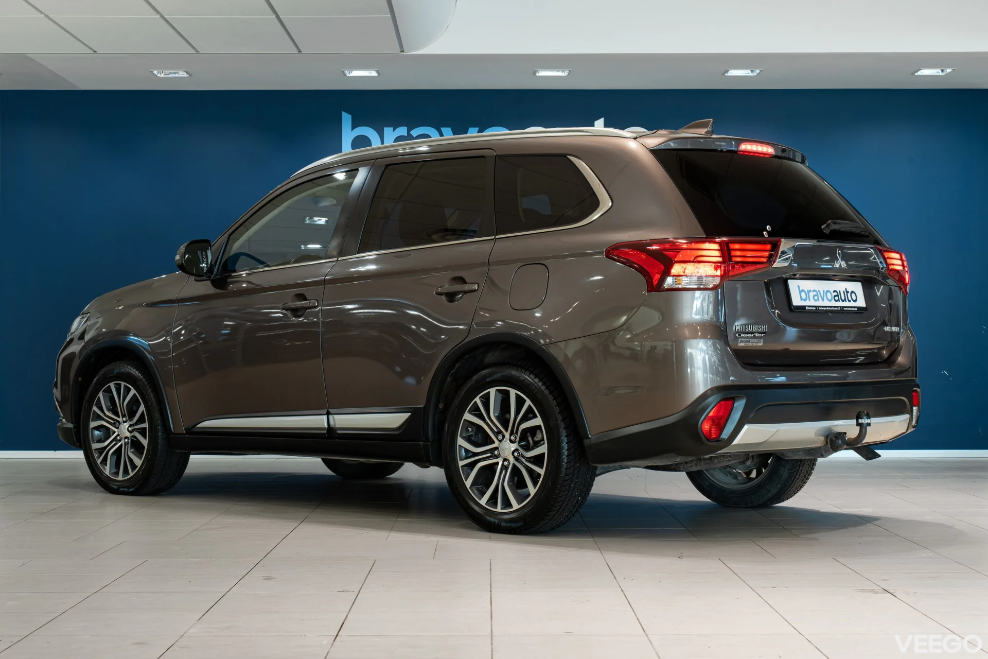 Mitsubishi Outlander AWD Instyle Connect 2.3 110kW