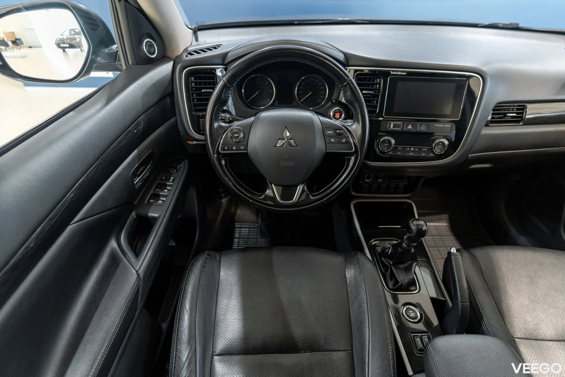 Mitsubishi Outlander AWD Instyle Connect 2.3 110kW