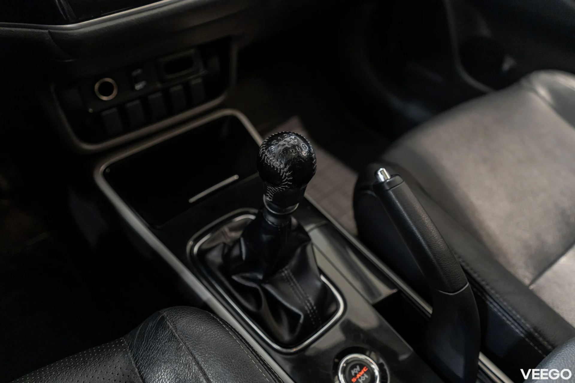 Mitsubishi Outlander AWD Instyle Connect 2.3 110kW