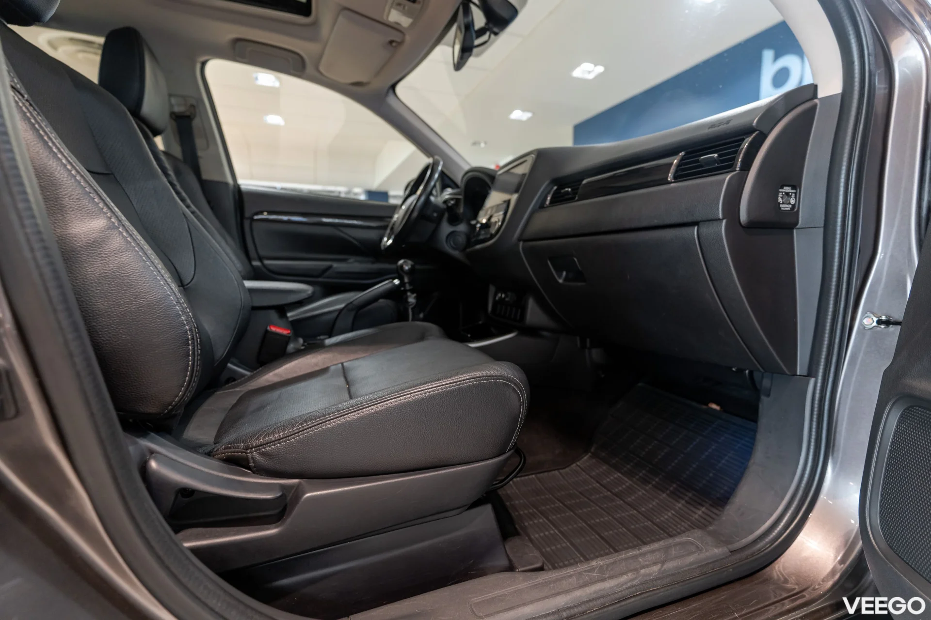 Mitsubishi Outlander AWD Instyle Connect 2.3 110kW