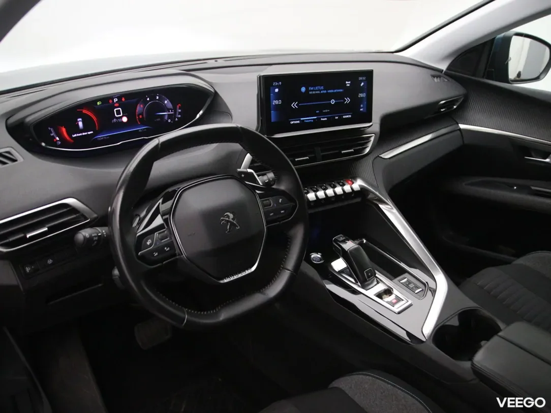 Peugeot 5008 1.5 96kW