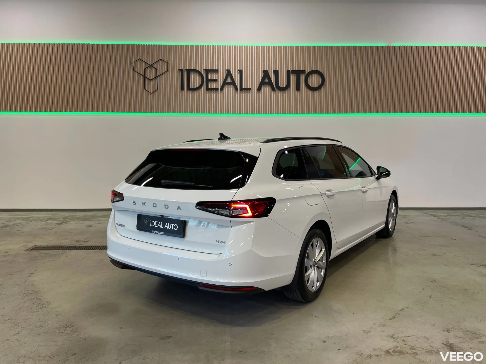 Skoda Superb Combi Selection 4X4 2 142kW