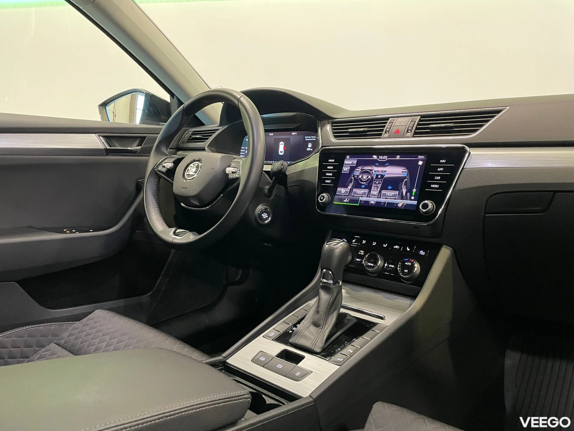 Skoda Superb Ambition FL 1.5 110kW