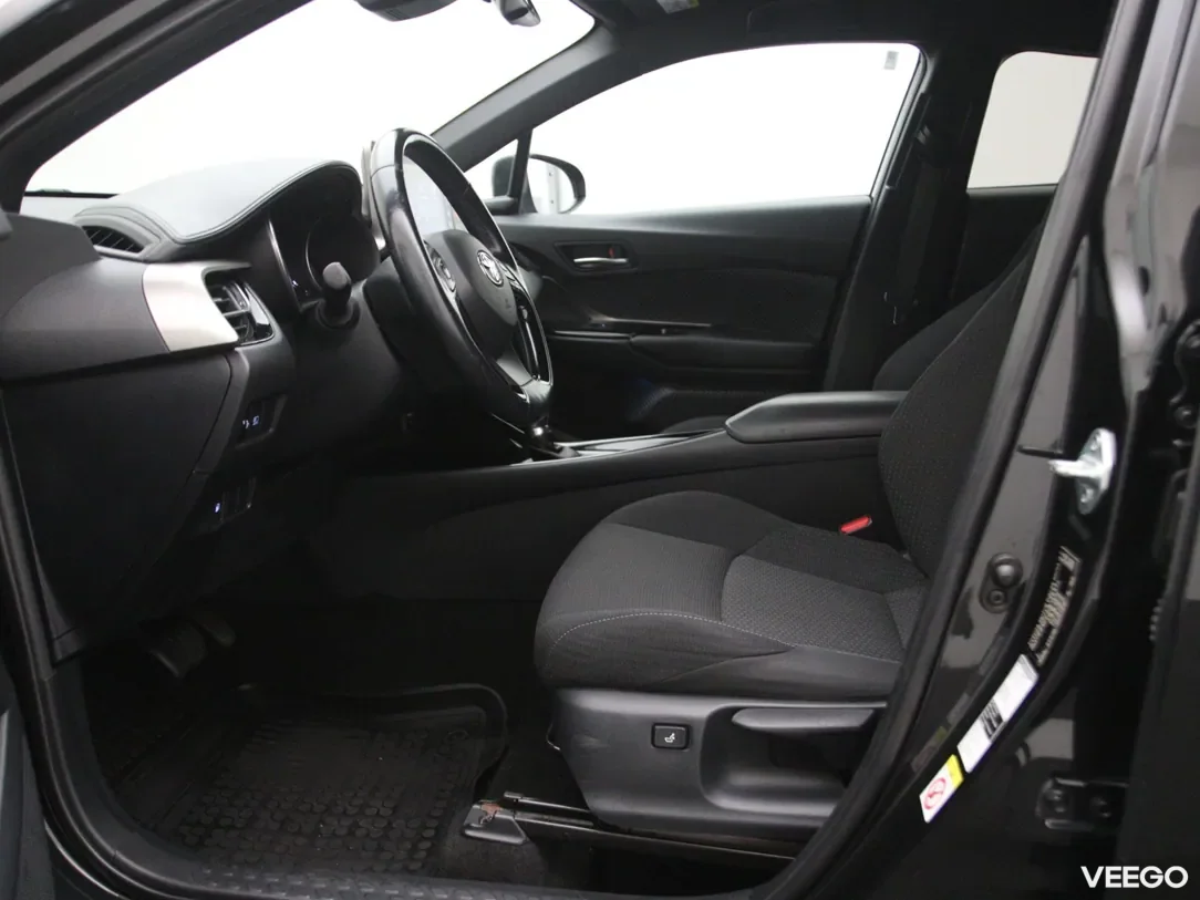 Toyota C-HR 1.8 90kW