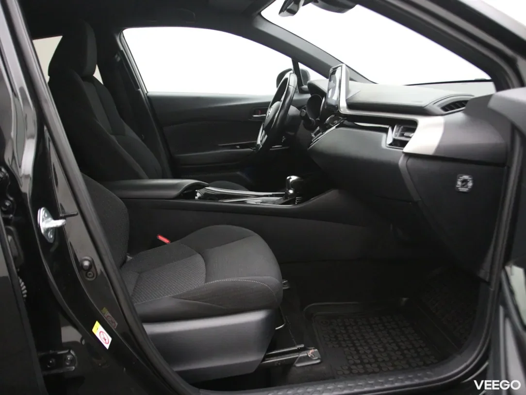 Toyota C-HR 1.8 90kW