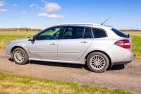 Renault Laguna 2.0 103kW thumbnail