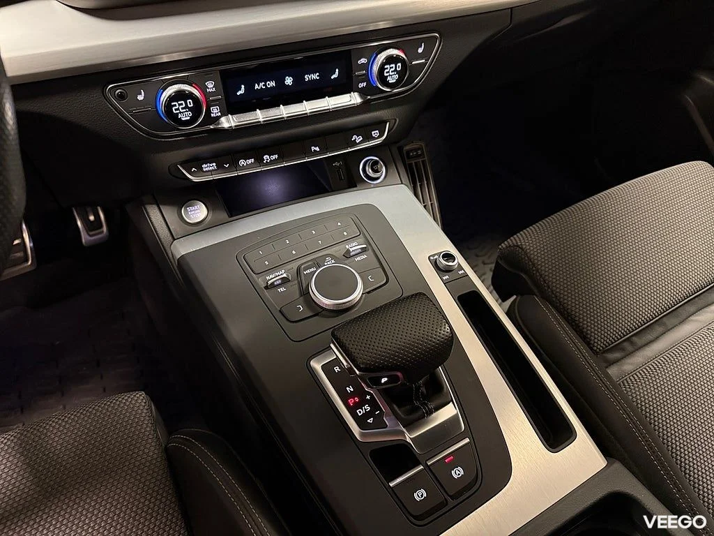 Audi Q5 2.0 TDI Q 190HK S-Line Selection /Alpin /B-Kamera 140kW