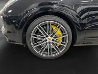 Porsche Cayenne Turbo S E-Hybrid Coupé 680HK/ MOMS / SE SPEC 404kW
