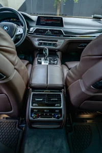 BMW 740 3.0 250kW thumbnail