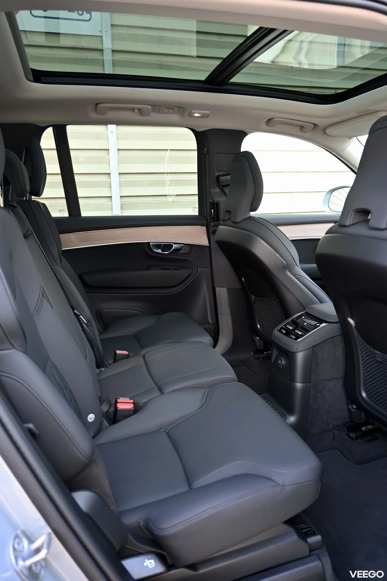 Volvo XC90 AWD H&K ULTIMATE DARK INTELLI PRO MY26 2 335kW