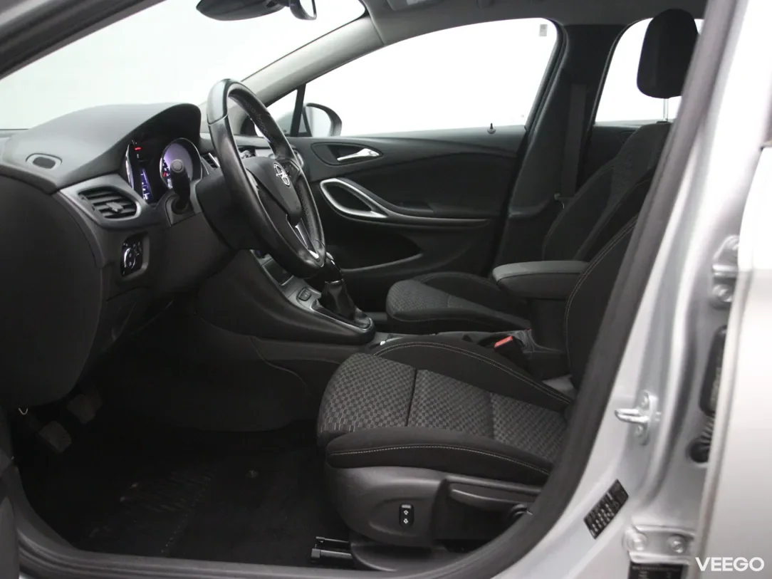Opel Astra 1.6 81kW