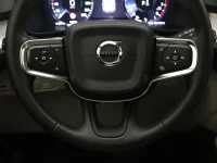 Volvo XC40 2 140kW thumbnail