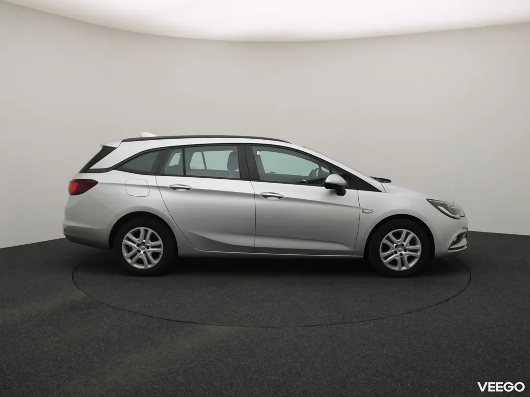 Opel Astra 1.6 81kW