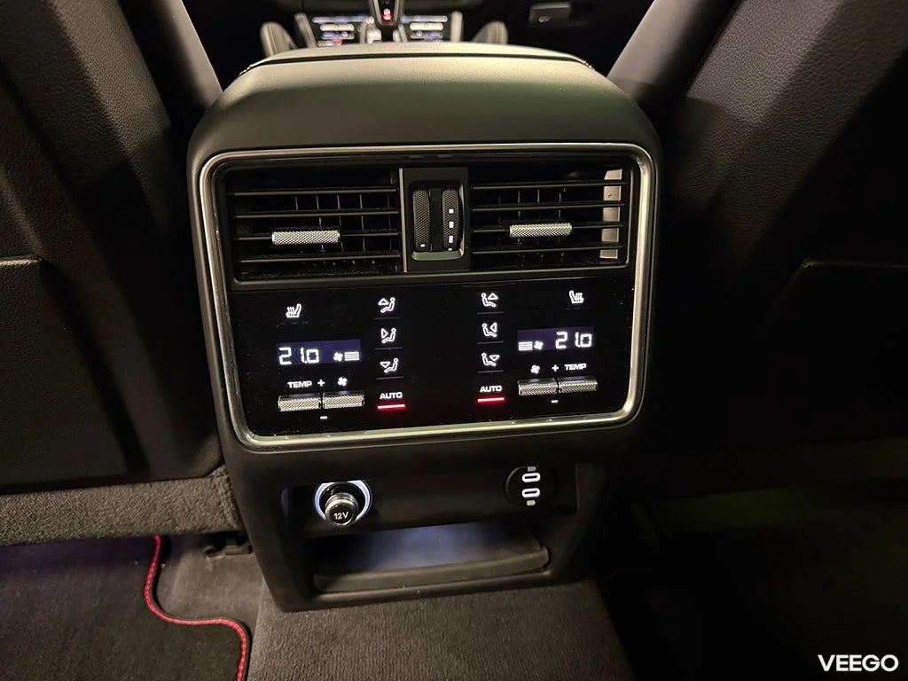 Porsche Cayenne E-Hybrid 462HK Platinum Edt /HuD /Se Spec 340kW