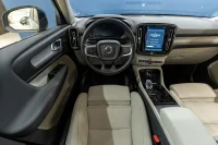 Volvo XC40 2.0 B3 Mild-Hybrid Plus Dark 2WD 2 120kW thumbnail