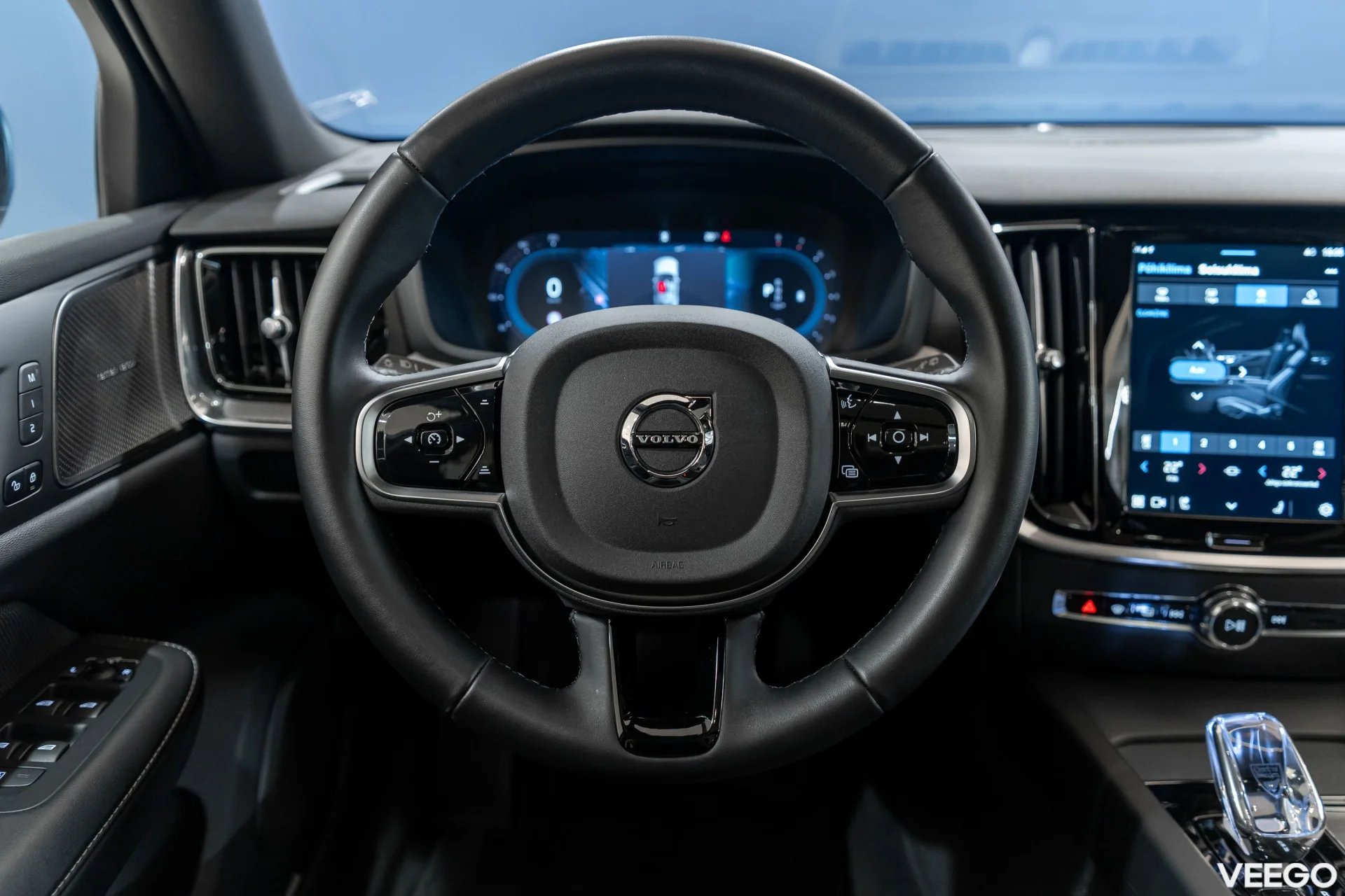 Volvo V60 2.0 B4 Mild-Hybrid Plus Dark 2 145kW