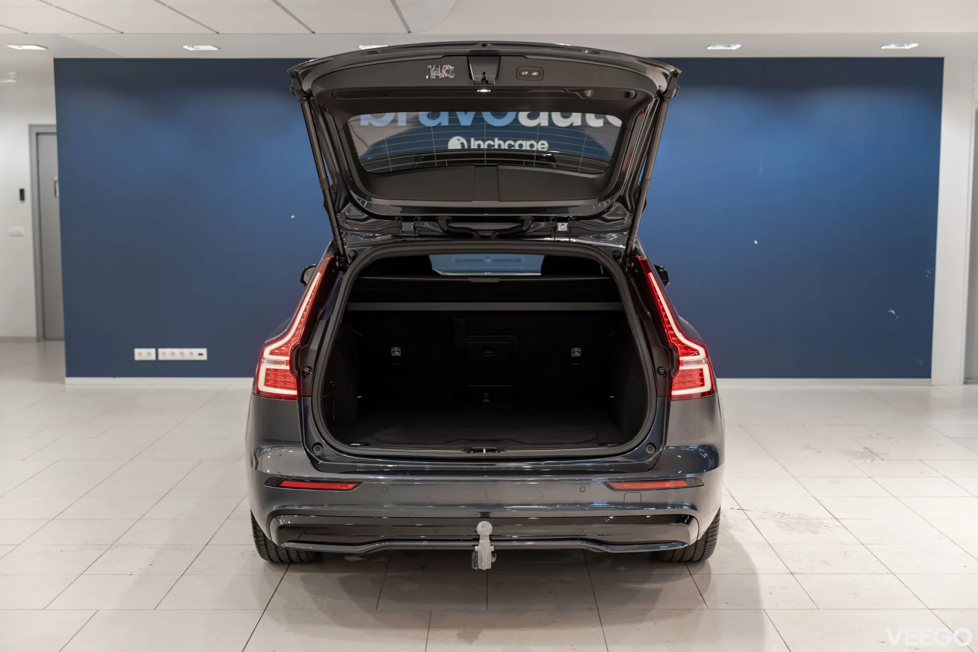 Volvo V60 2.0 B4 Mild-Hybrid Plus Dark 2 145kW