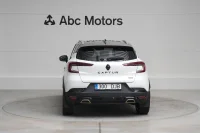 Renault Captur engineered full hybrid 1.6 69kW thumbnail