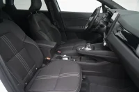 Renault Captur engineered full hybrid 1.6 69kW thumbnail