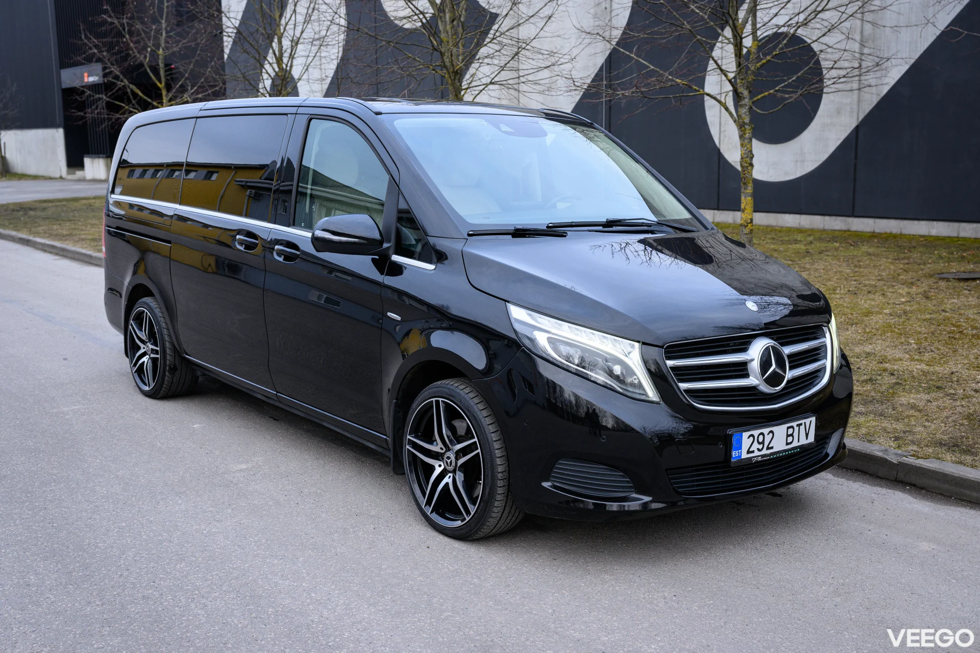 Mercedes-Benz V250 V250d 2.1 140kW