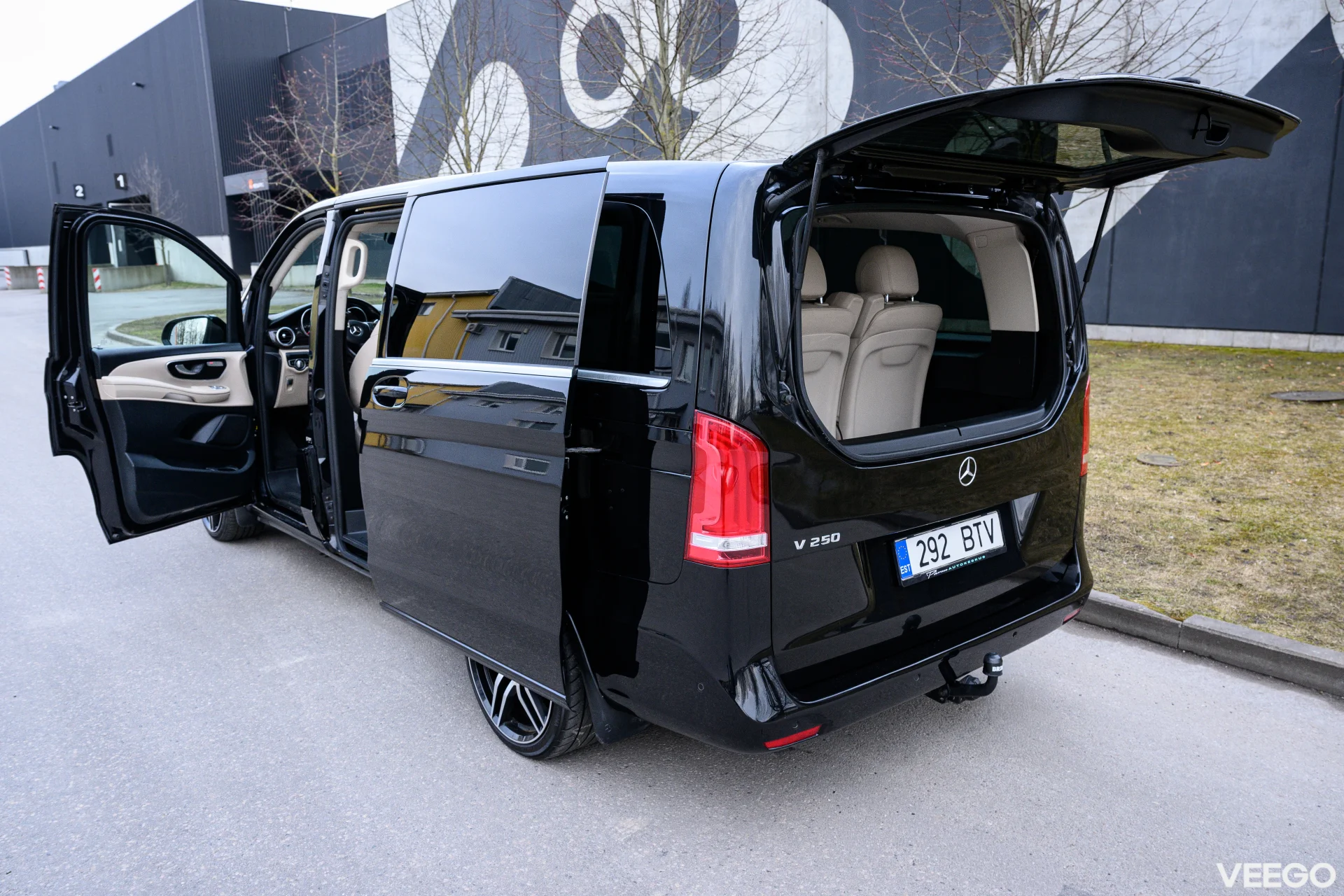 Mercedes-Benz V250 V250d 2.1 140kW