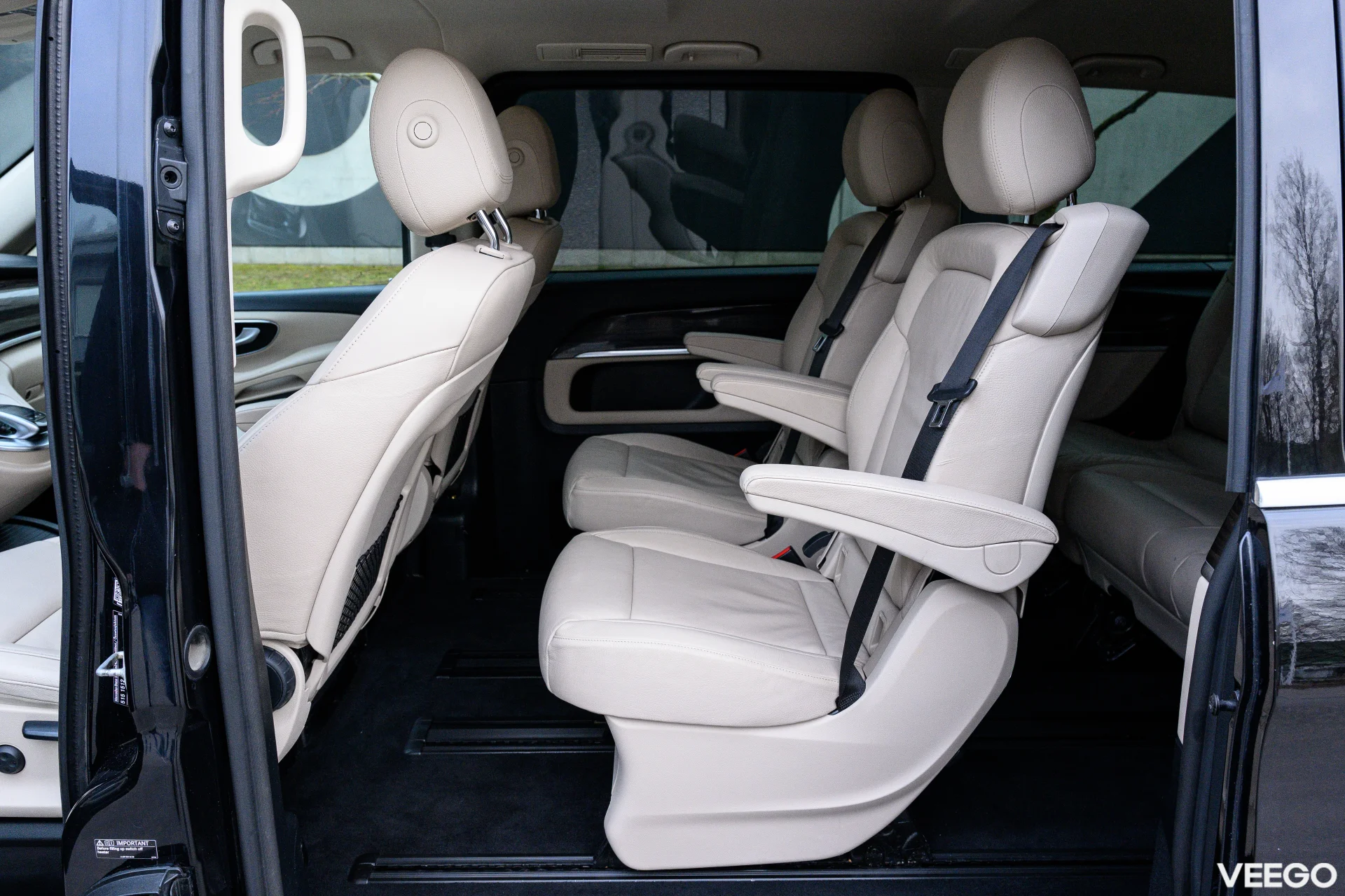 Mercedes-Benz V250 V250d 2.1 140kW