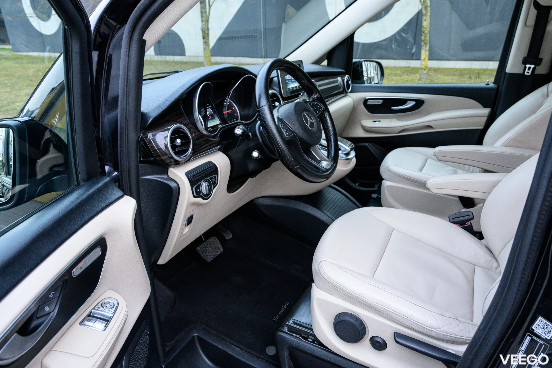 Mercedes-Benz V250 V250d 2.1 140kW