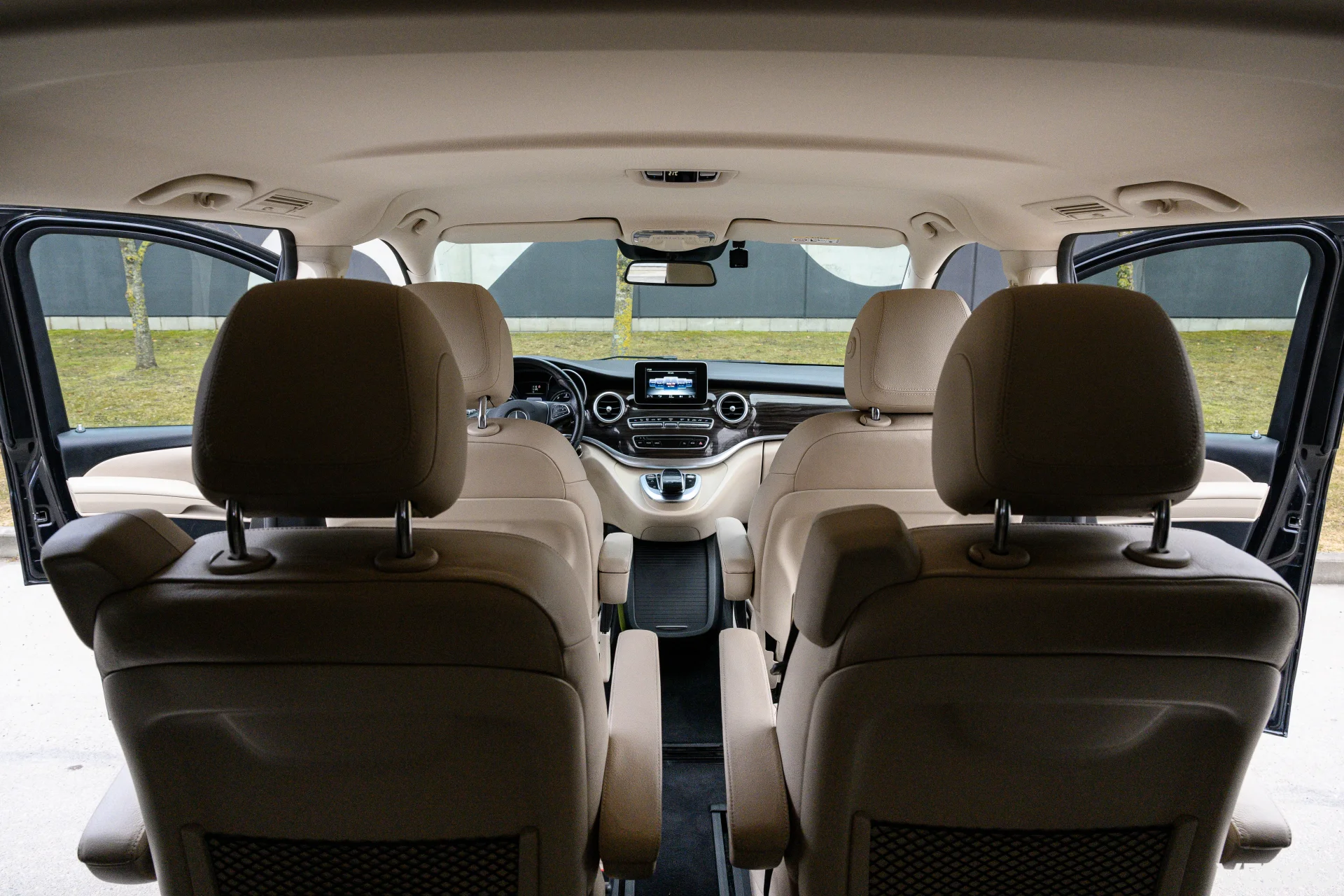 Mercedes-Benz V250 V250d 2.1 140kW
