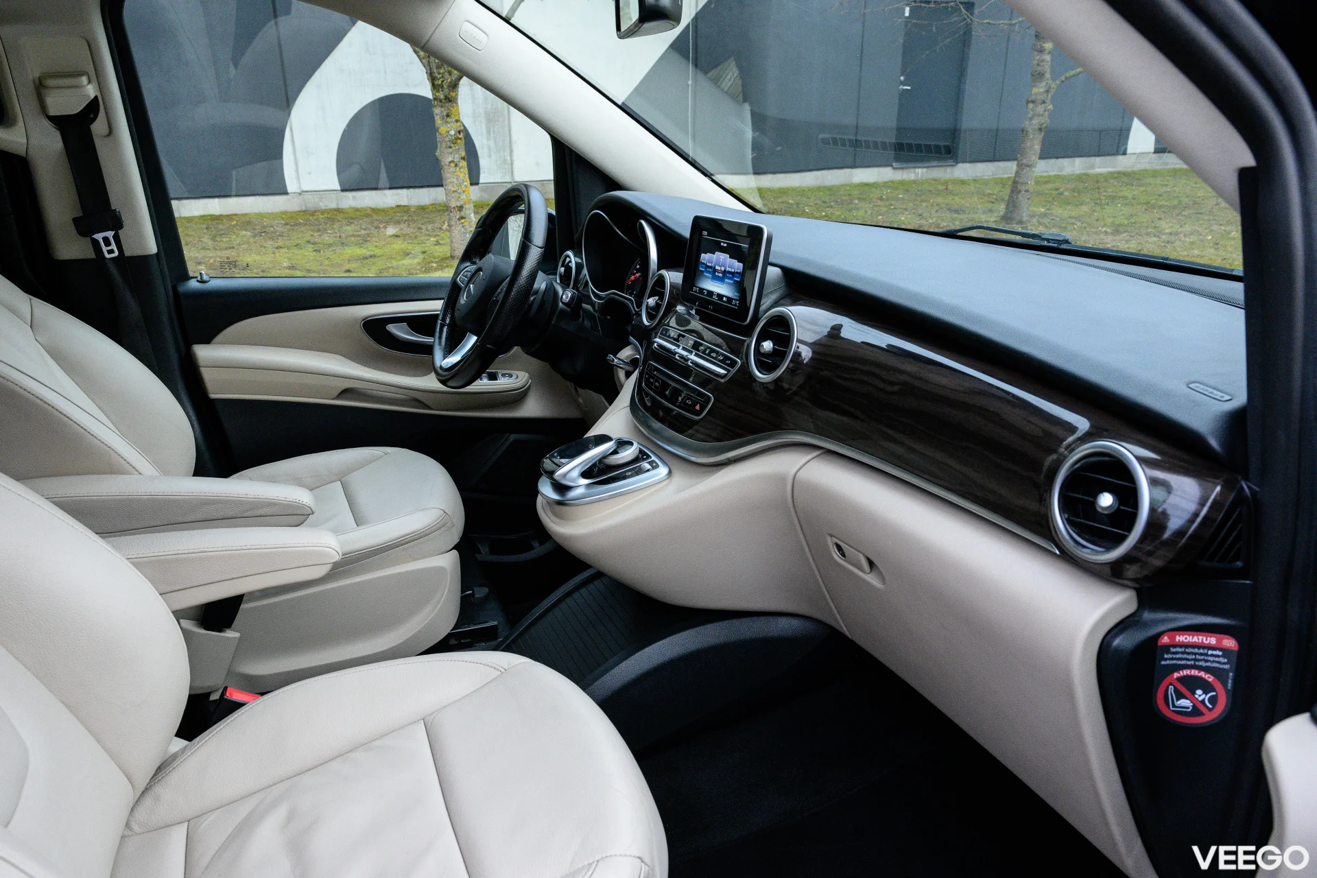 Mercedes-Benz V250 V250d 2.1 140kW