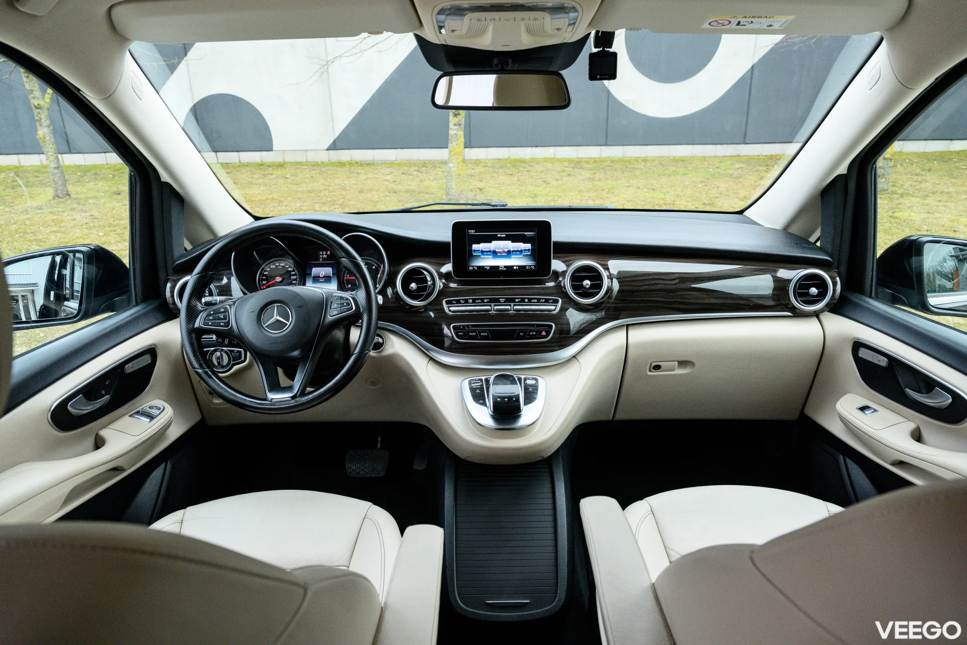 Mercedes-Benz V250 V250d 2.1 140kW