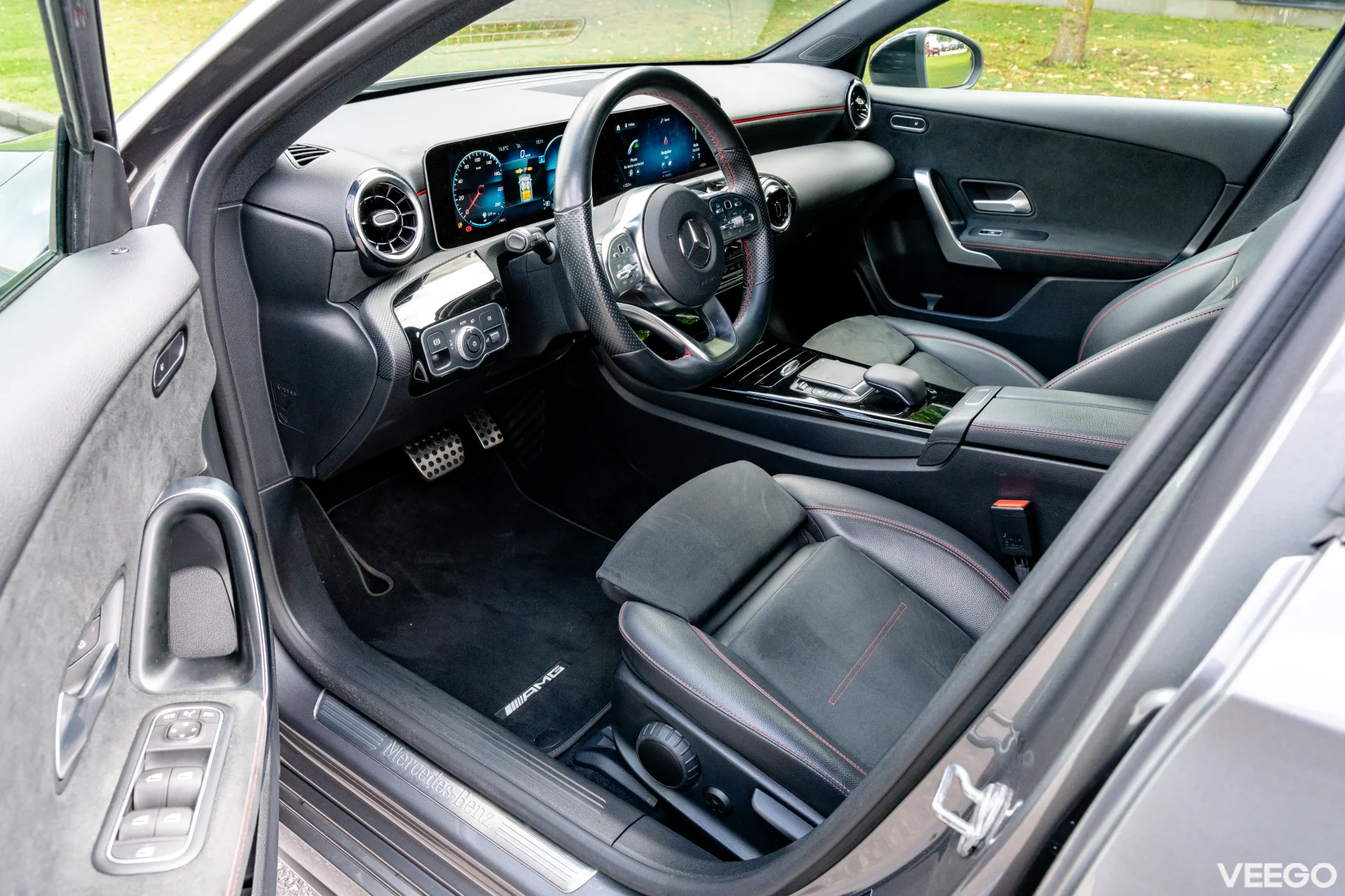 Mercedes-Benz A180 1.3 100kW
